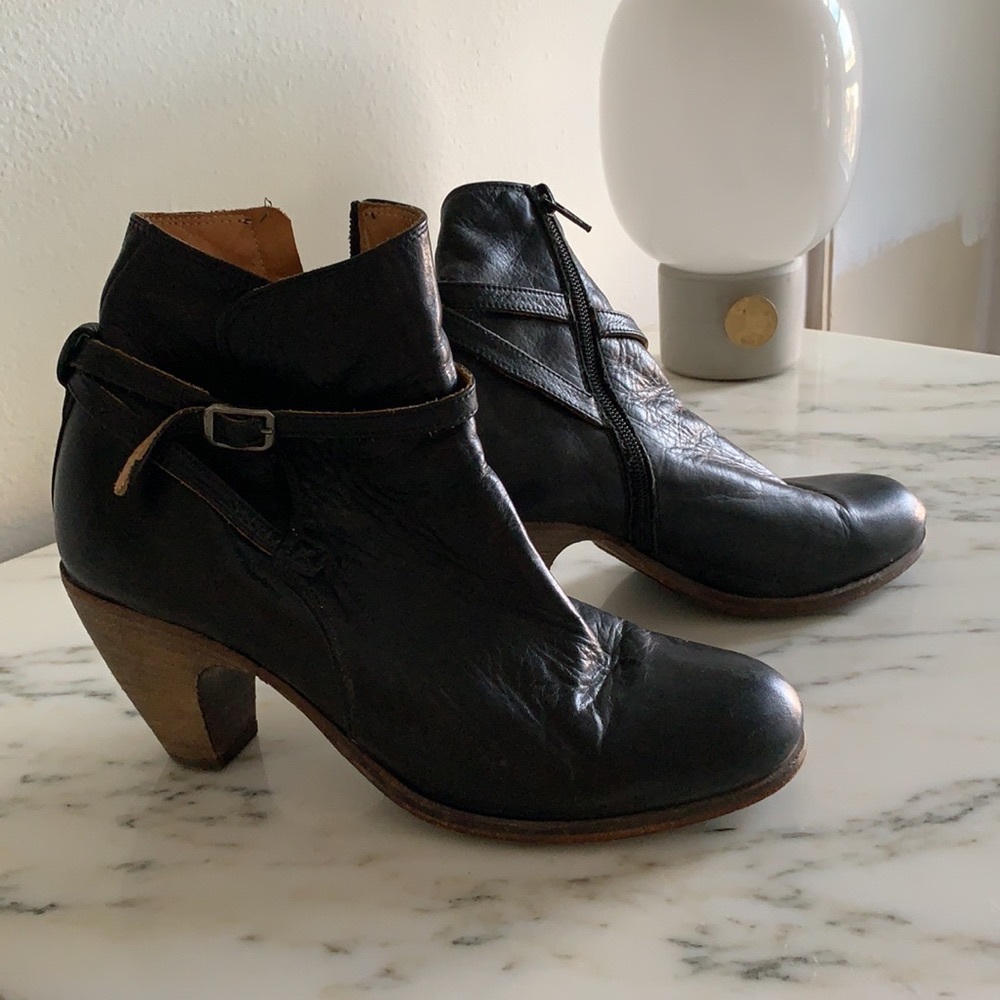 Gorgeous pair of Vero Cuoio boots.